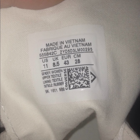 New In Box White All Star Converse High Tops - Picture 5 of 5